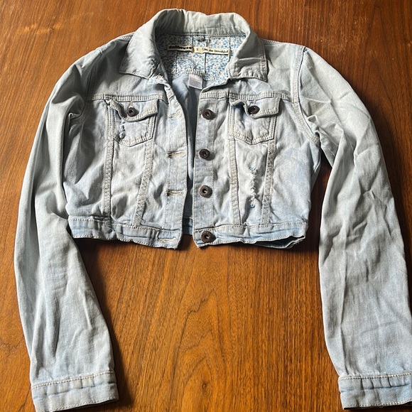 Crop Jean Jacket
Dollhouse Crop Jean Jacket - Picture 3 of 6